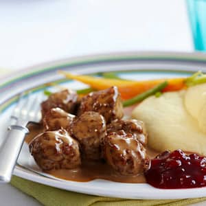 swedish meatballs featured image